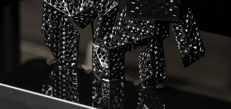 全球首款！Carbon 3D打印出“未來感”守門員手套 image